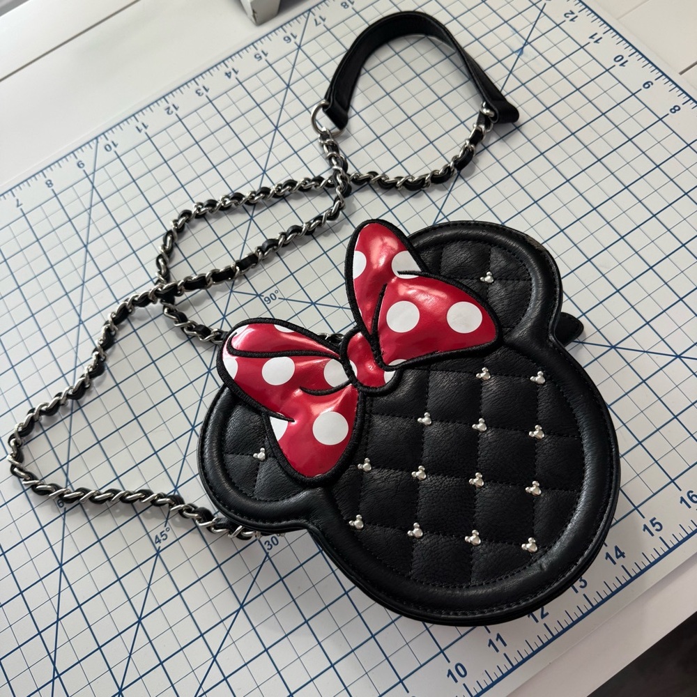 Minnie Mouse Loungefly Crossbody Bag